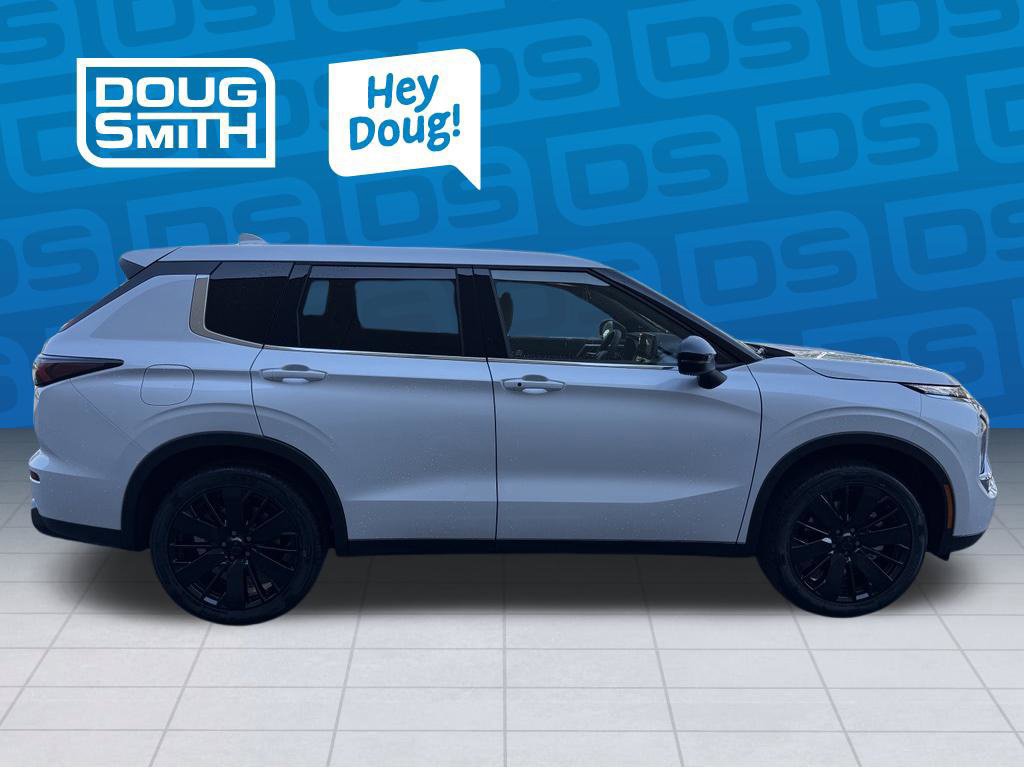 New 2026 Mitsubishi Outlander LE AWD/4WD image 6