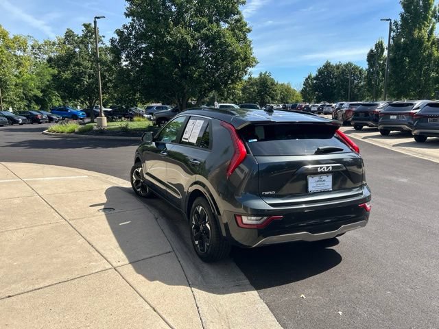 Used 2023 Kia Niro Wave FWD image 5