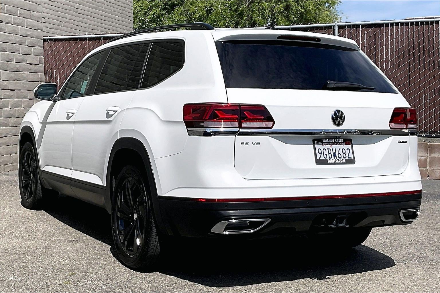 Certified 2023 Volkswagen Atlas SE w/ Panoramic Sunroof Package AWD/4WD image 10