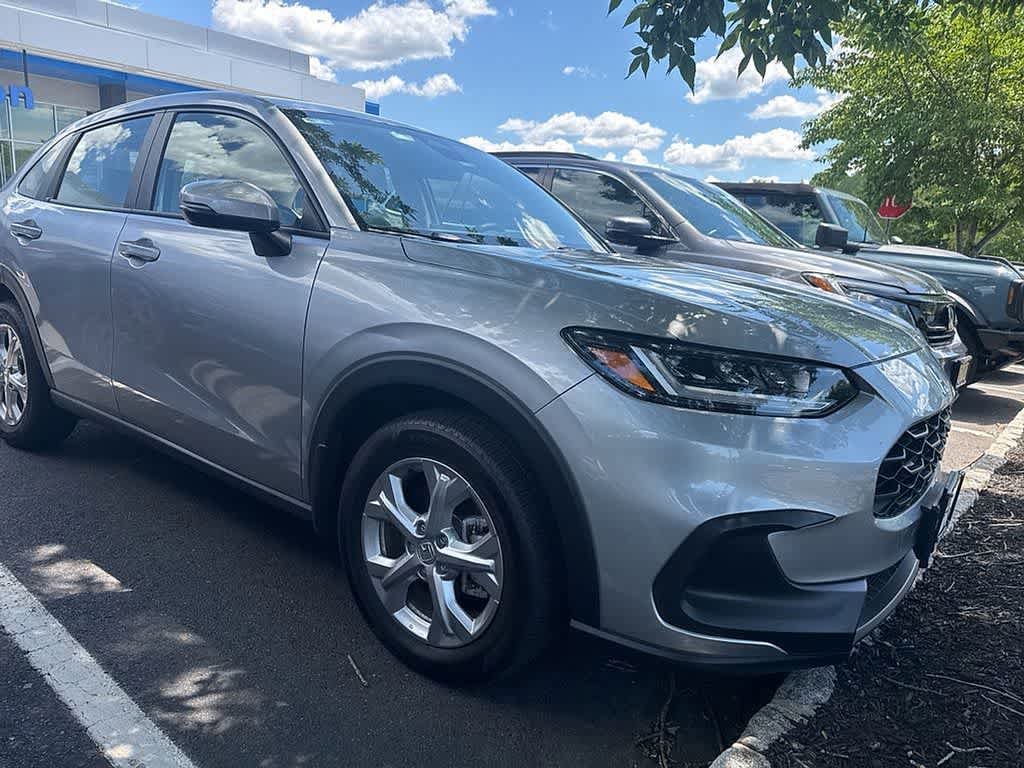 Used 2023 Honda HR-V LX image 3