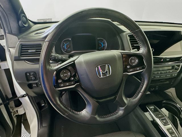 Used 2022 Honda Pilot Black Edition image 16