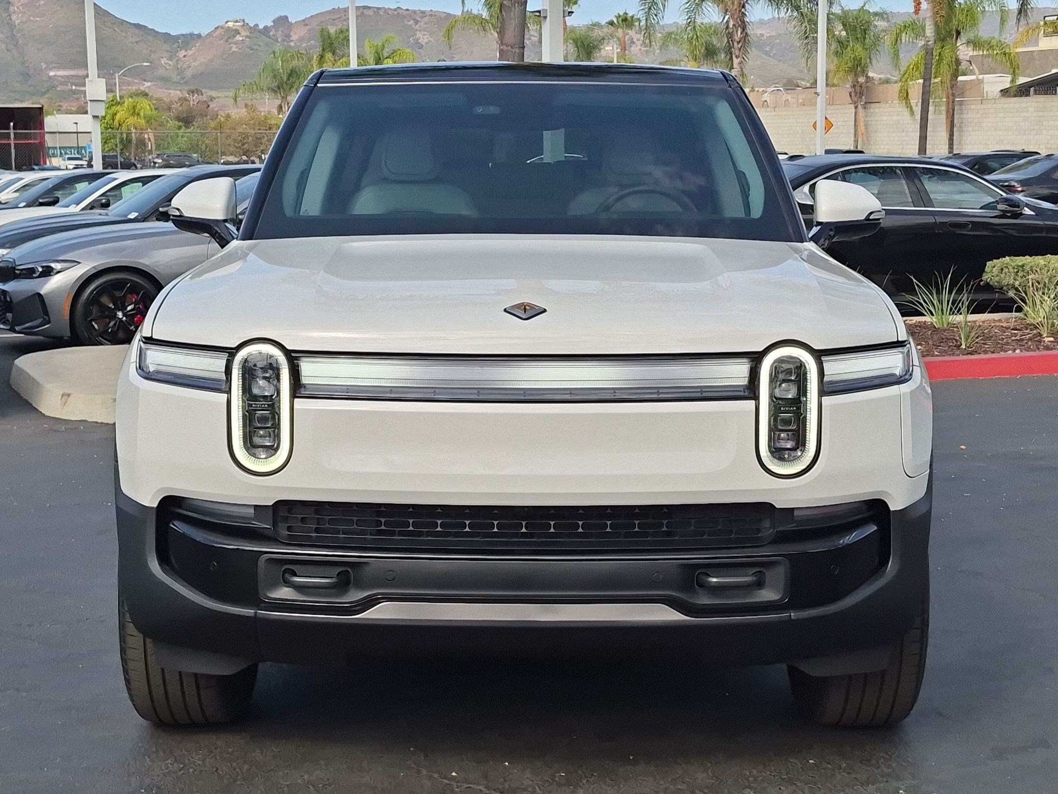 Used 2026 Rivian R1S Adventure AWD/4WD image 3