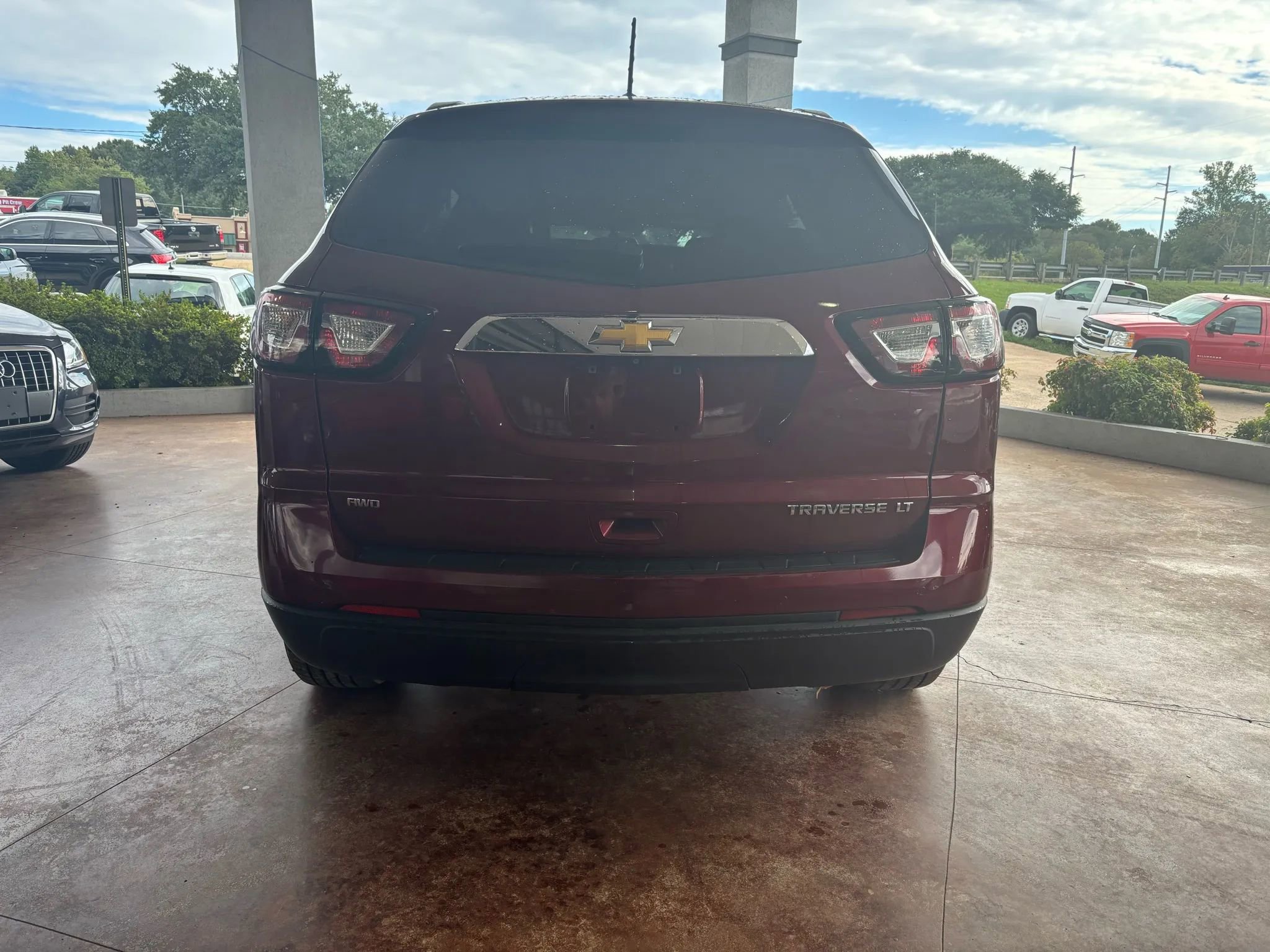 Used 2015 Chevrolet Traverse LT w/ Style and Technology Package image 5