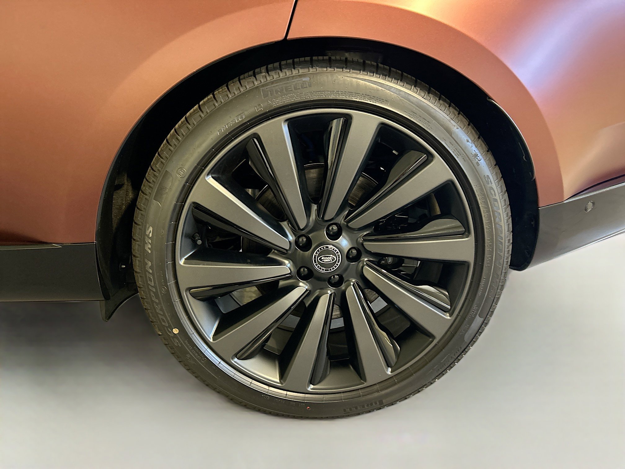 New 2025 Land Rover Range Rover SV image 36
