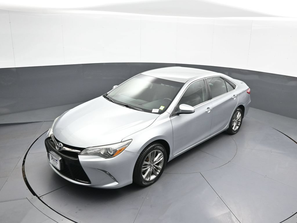 Certified 2017 Toyota Camry SE FWD image 32