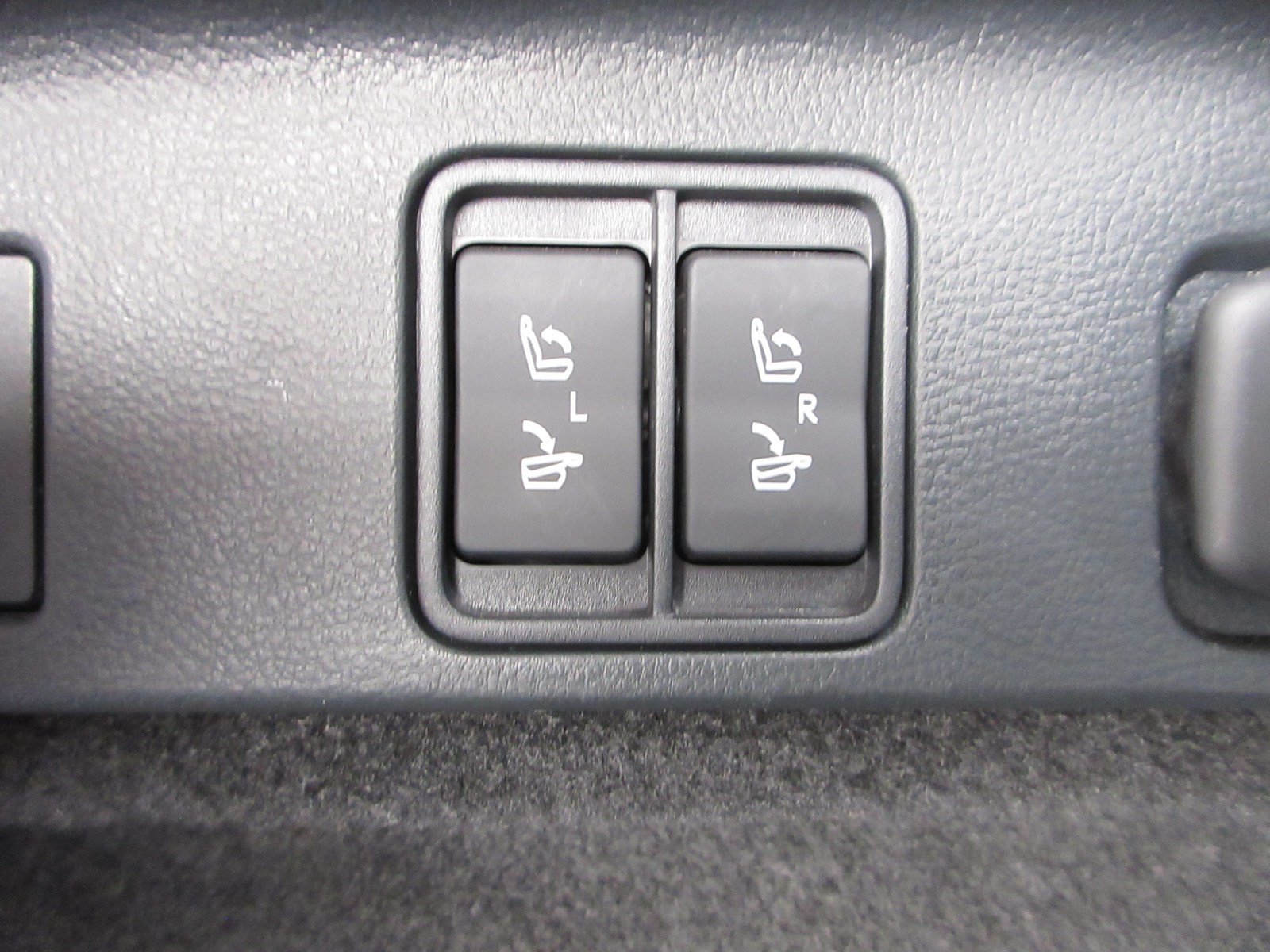 Used 2023 Lexus RX 500h F Sport w/ Accessory Package (Z1) AWD/4WD image 57