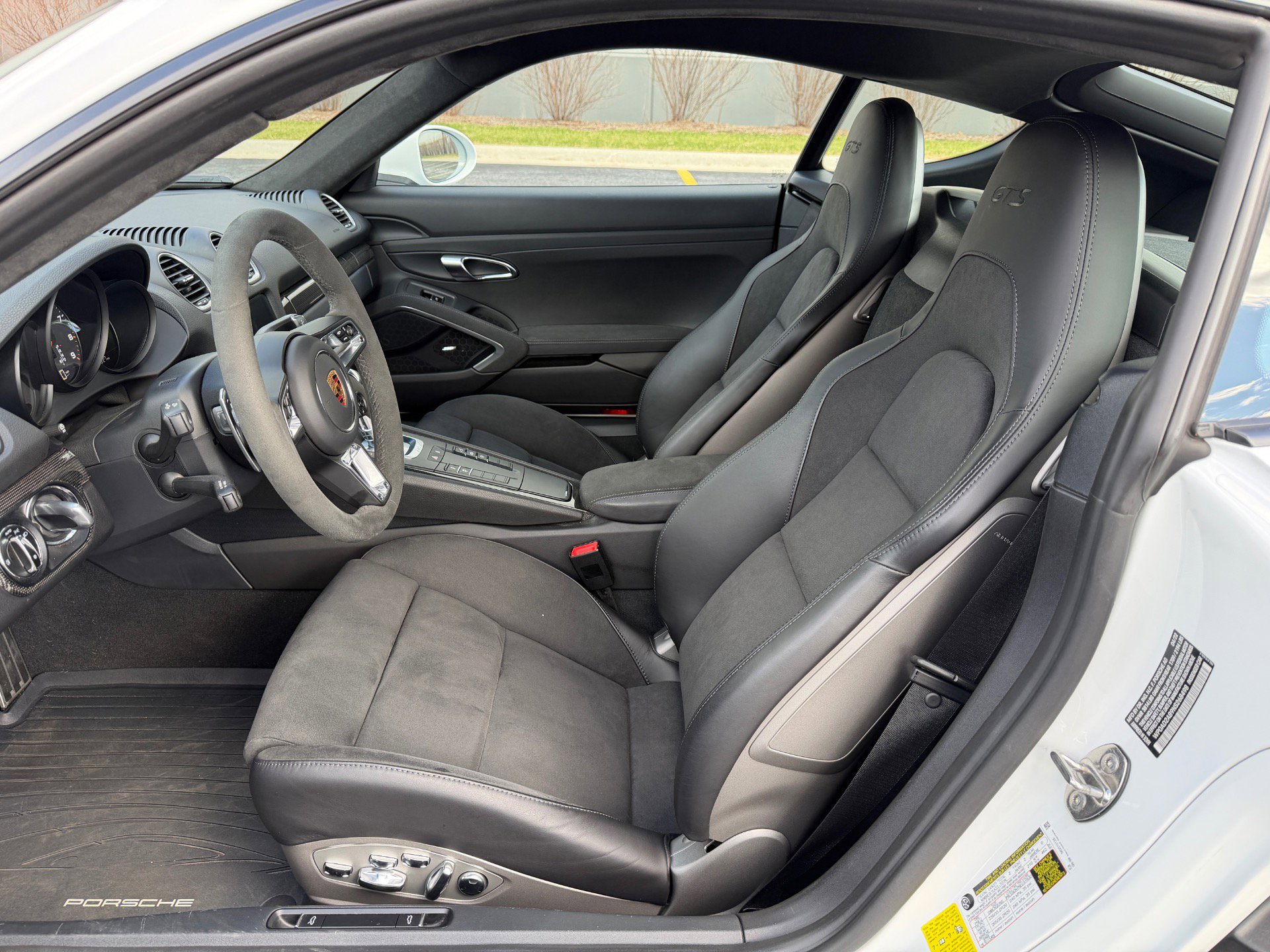 Used 2022 Porsche 718 Cayman GTS image 36