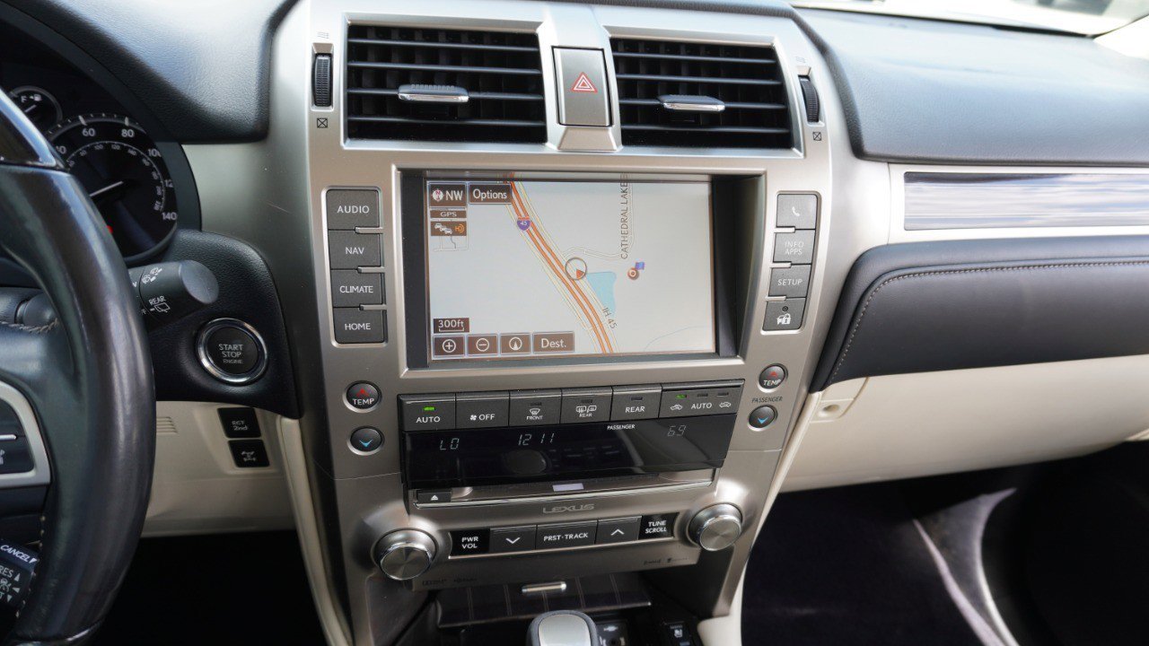 Used 2020 Lexus GX 460 Premium w/ Premium Package image 15