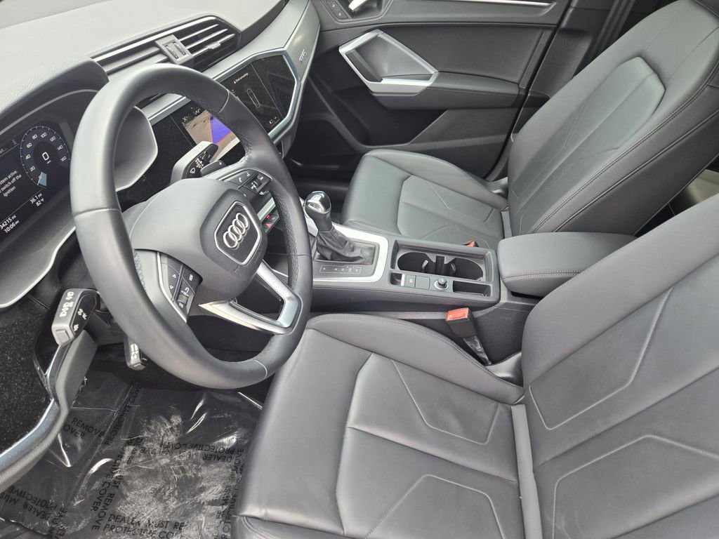 Certified 2024 Audi Q3 2.0T Premium image 17