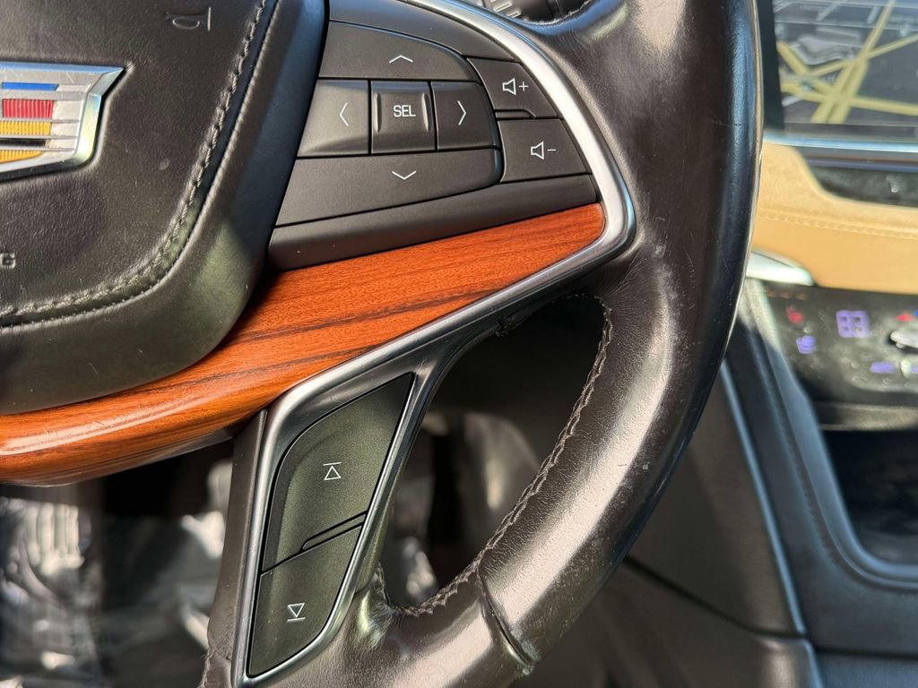 Used 2018 Cadillac XT5 Platinum image 31