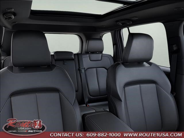 New 2027 Jeep Grand Cherokee Limited AWD/4WD image 27
