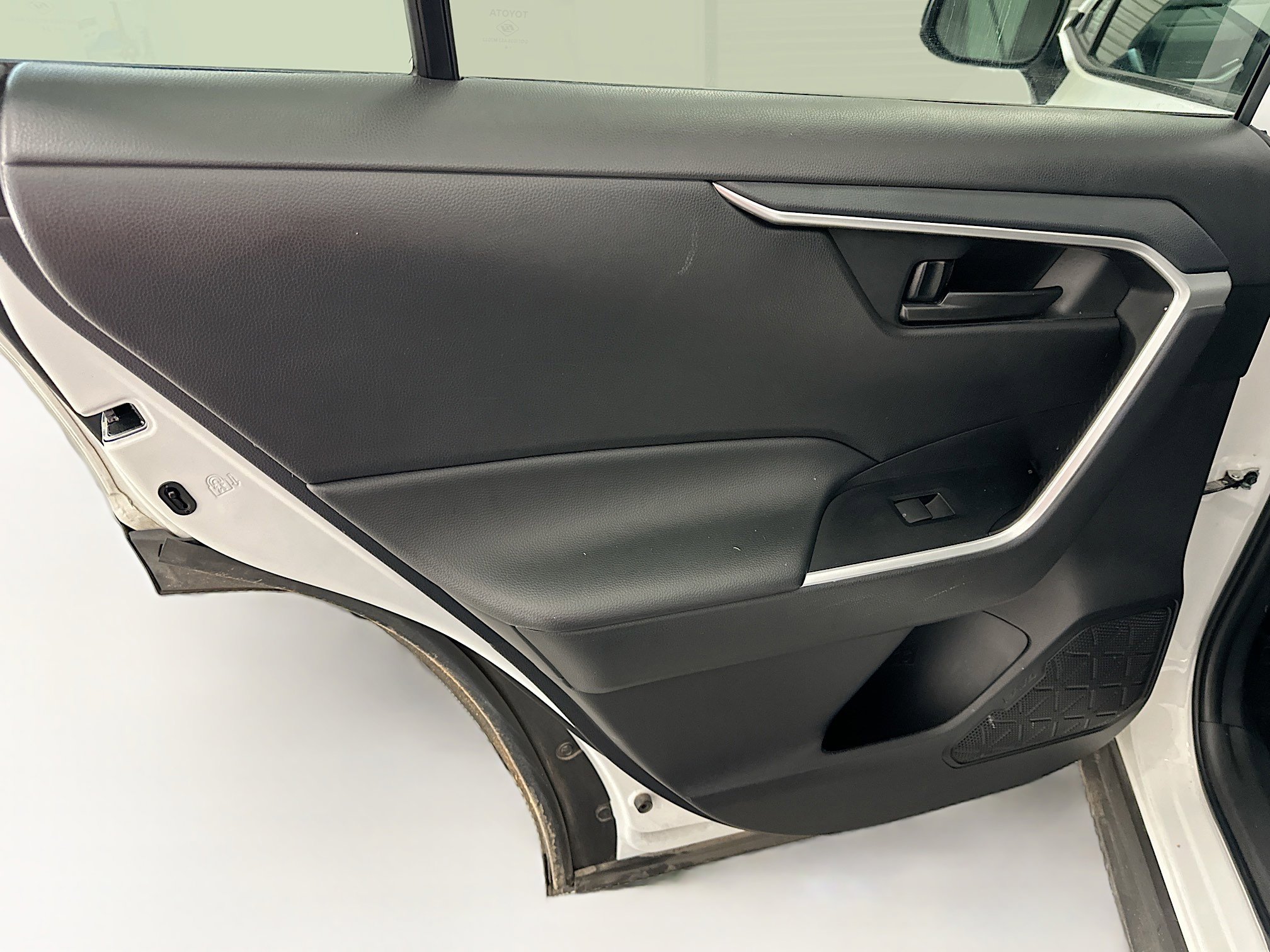 Used 2024 Toyota RAV4 LE image 27