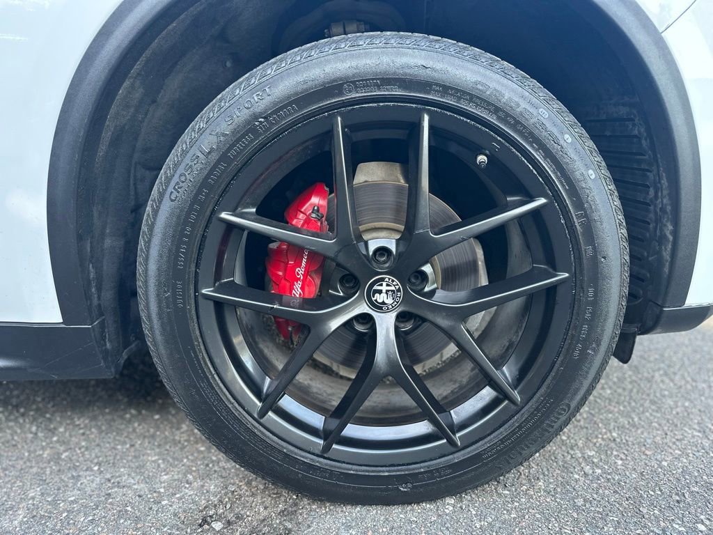 Used 2020 Alfa Romeo Stelvio w/ Nero Edizione image 15