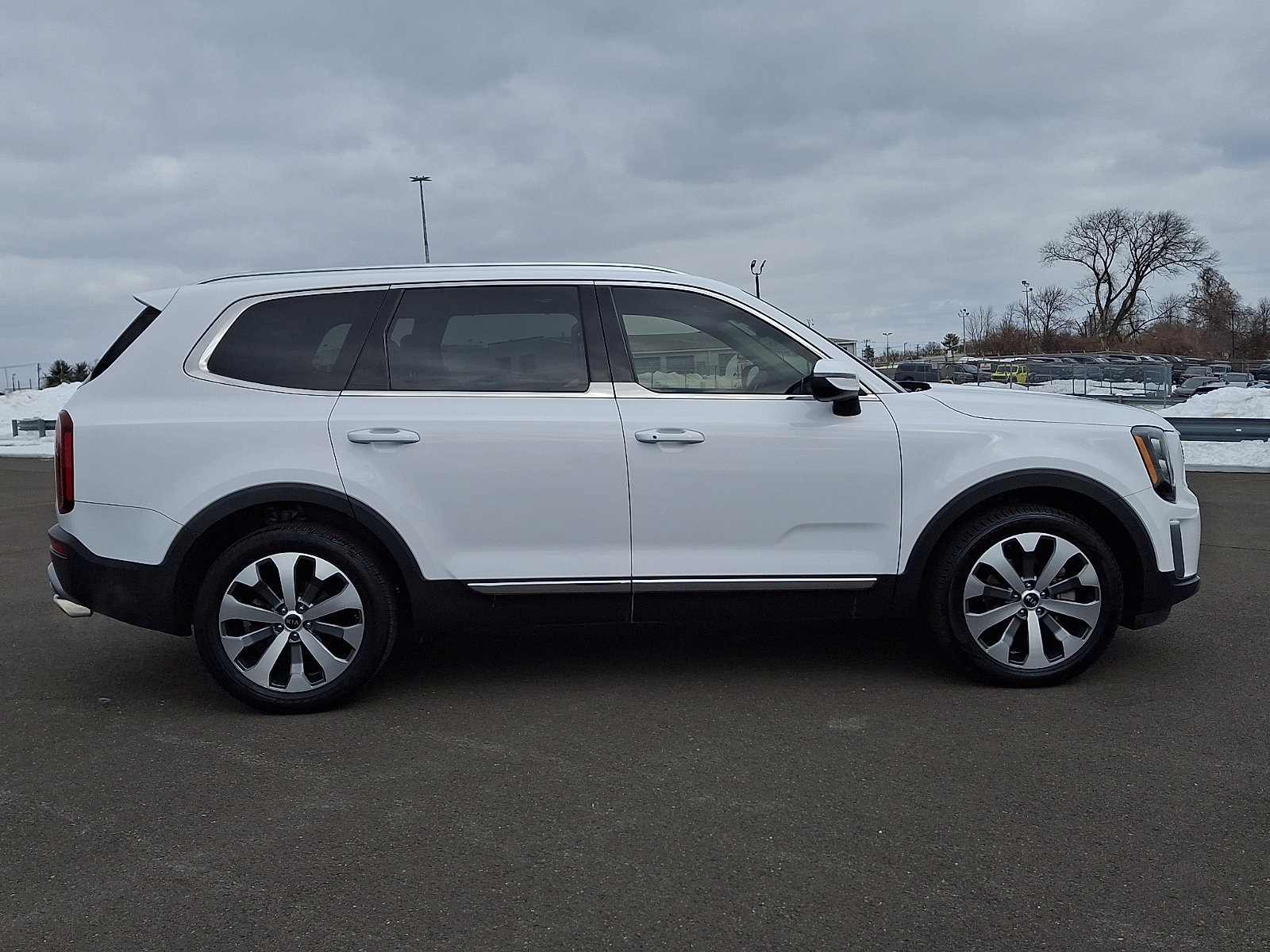 Used 2021 Kia Telluride EX w/ EX Premium Package image 7