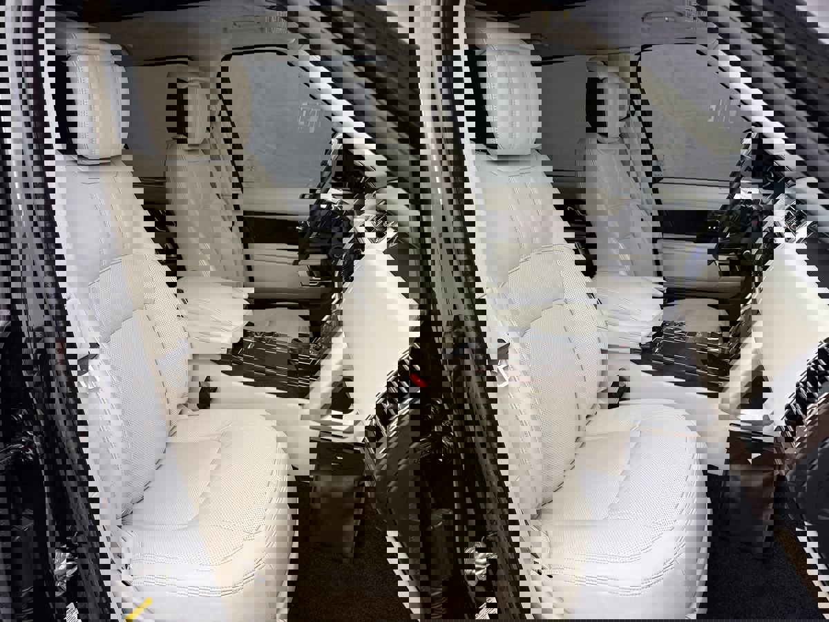 Used 2021 Land Rover Range Rover P525 Westminster Edition LWB image 47