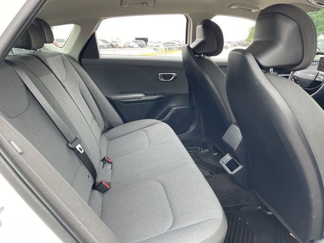 Used 2025 Kia K4 FWD image 25