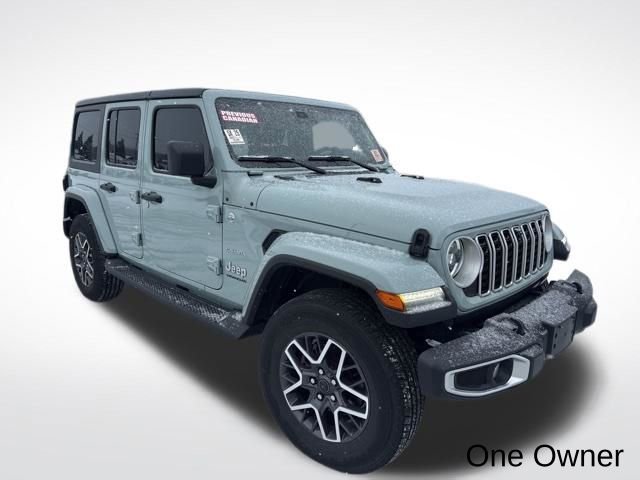 Used 2024 Jeep Wrangler Sahara w/ Technology Group AWD/4WD image 2