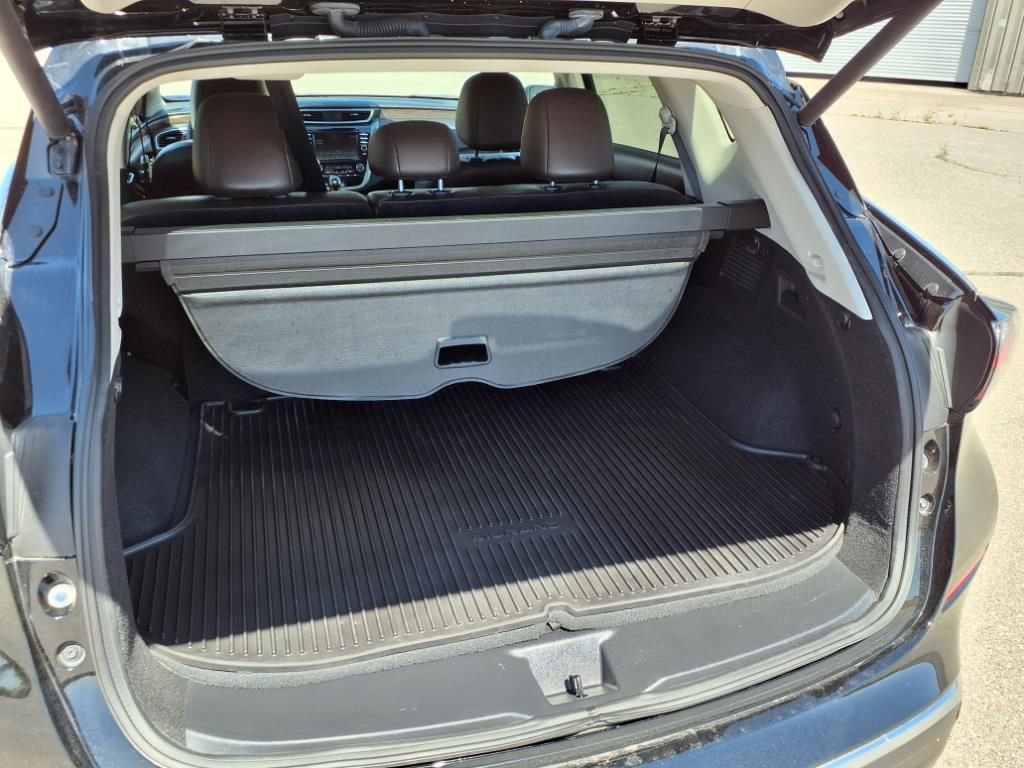 Used 2023 Nissan Murano Platinum w/ Cargo Package image 18