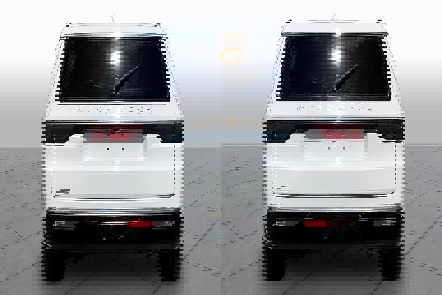 Used 2023 Jeep Wagoneer 4WD w/ Premium Group I image 5