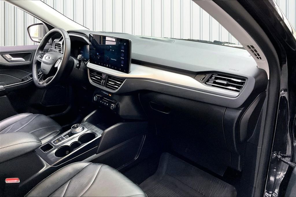 Used 2025 Ford Escape SE w/ PHEV Premium Package image 27