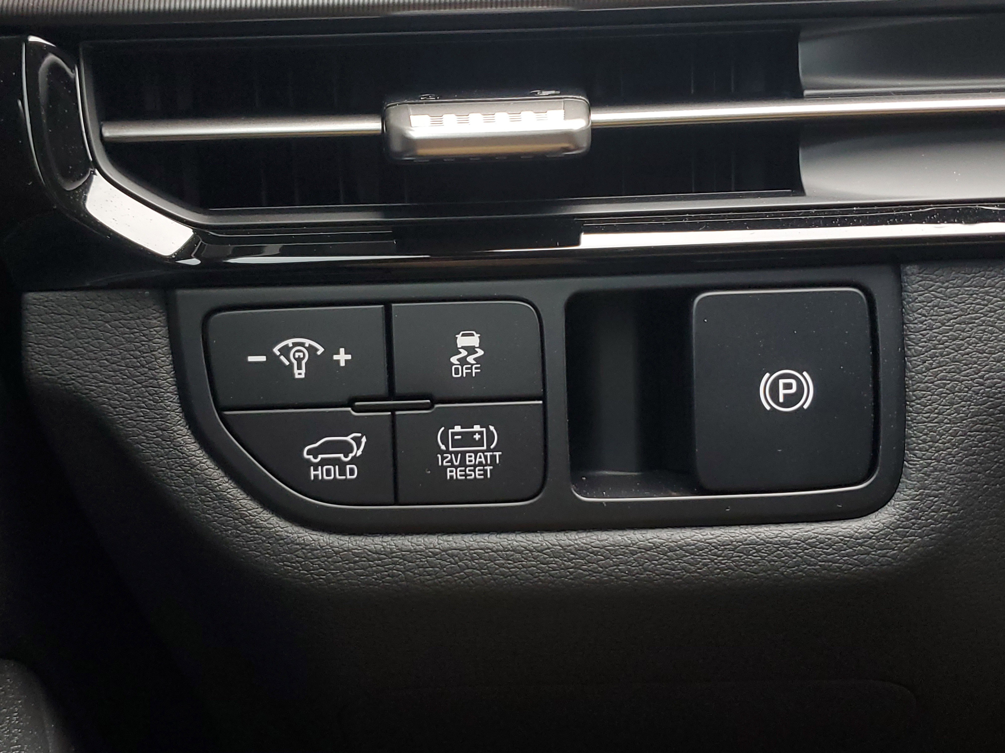New 2026 Kia Sportage EX image 35