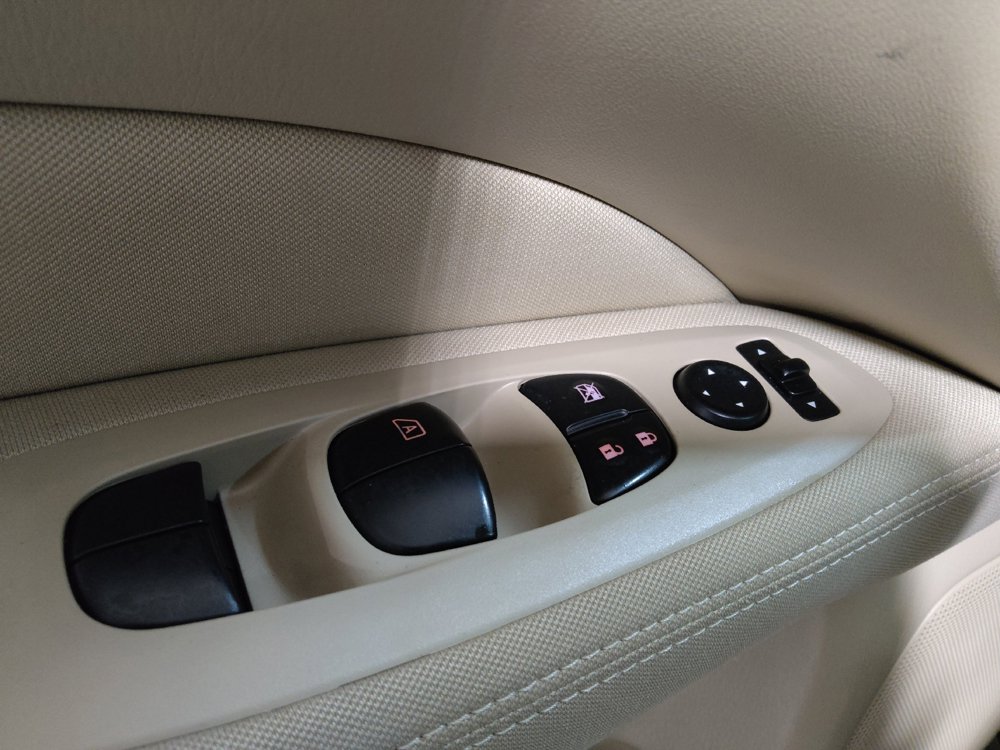 Used 2017 Nissan Pathfinder S FWD image 27