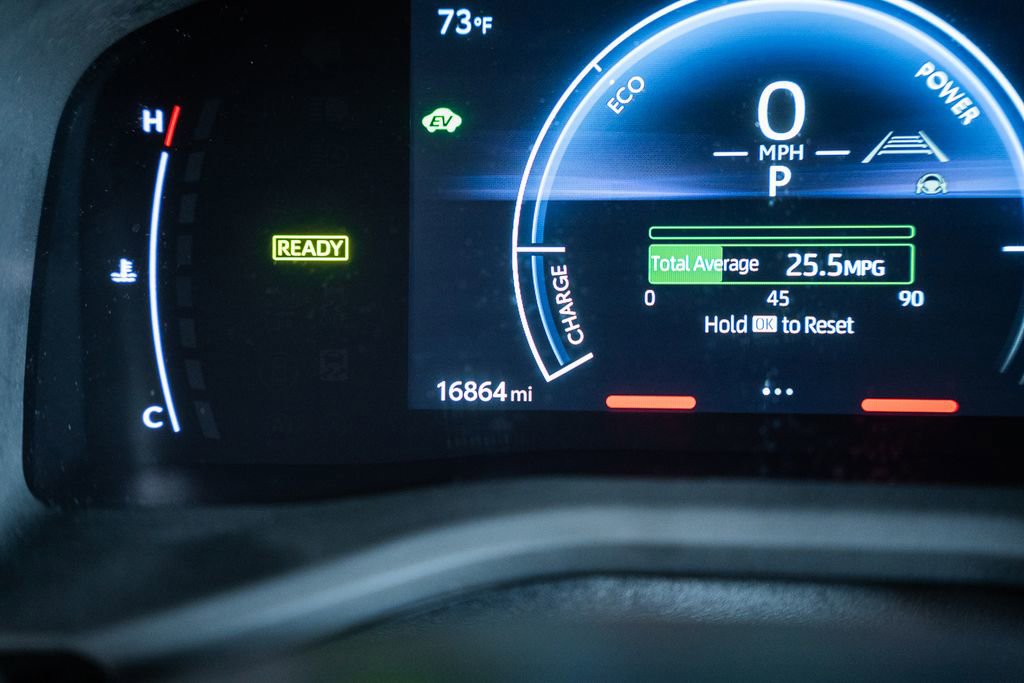 Used 2025 Toyota Camry LE image 40