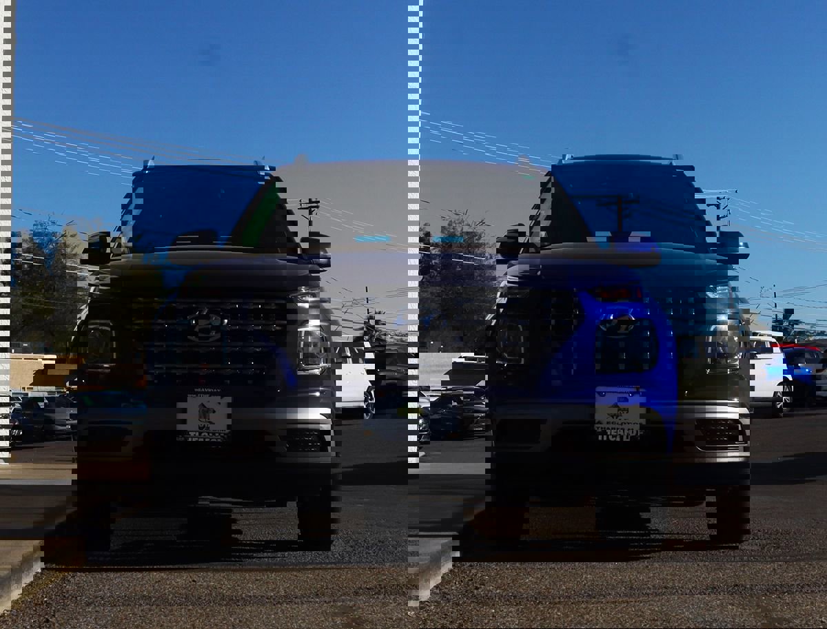 Used 2024 Hyundai Venue SEL image 17