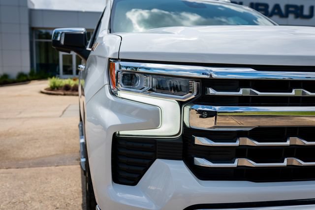 Used 2024 Chevrolet Silverado 1500 LTZ AWD/4WD image 21