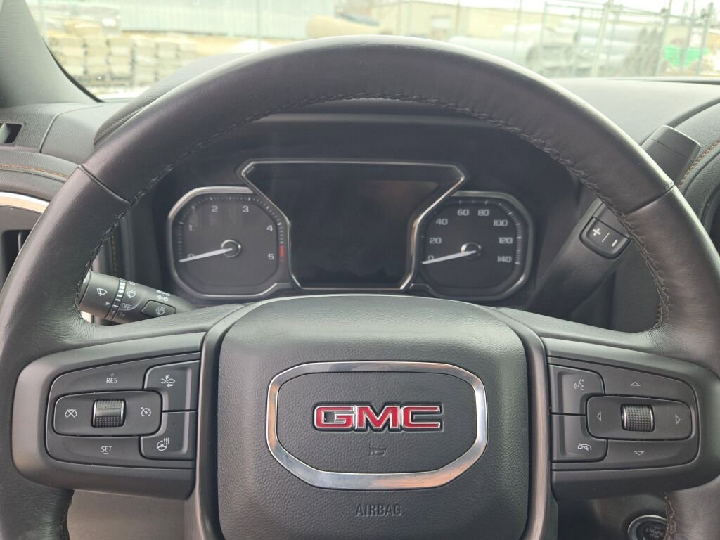 Used 2023 GMC Sierra 3500 AT4 w/ AT4 Preferred Package AWD/4WD image 32
