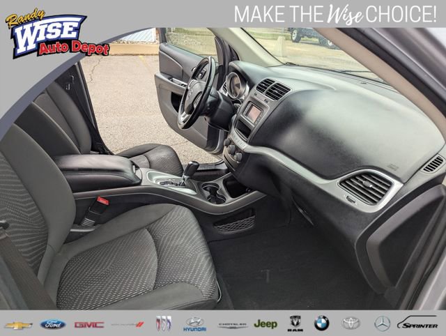 Used 2020 Dodge Journey SE w/ SE Popular Equipment Group FWD image 21
