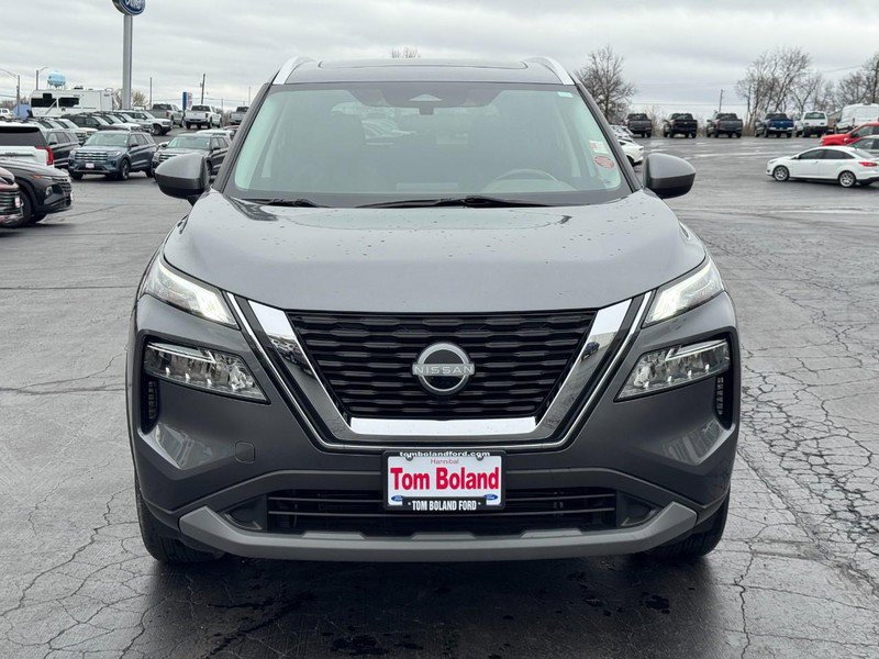 Used 2023 Nissan Rogue SV w/ SV Premium B Package image 9