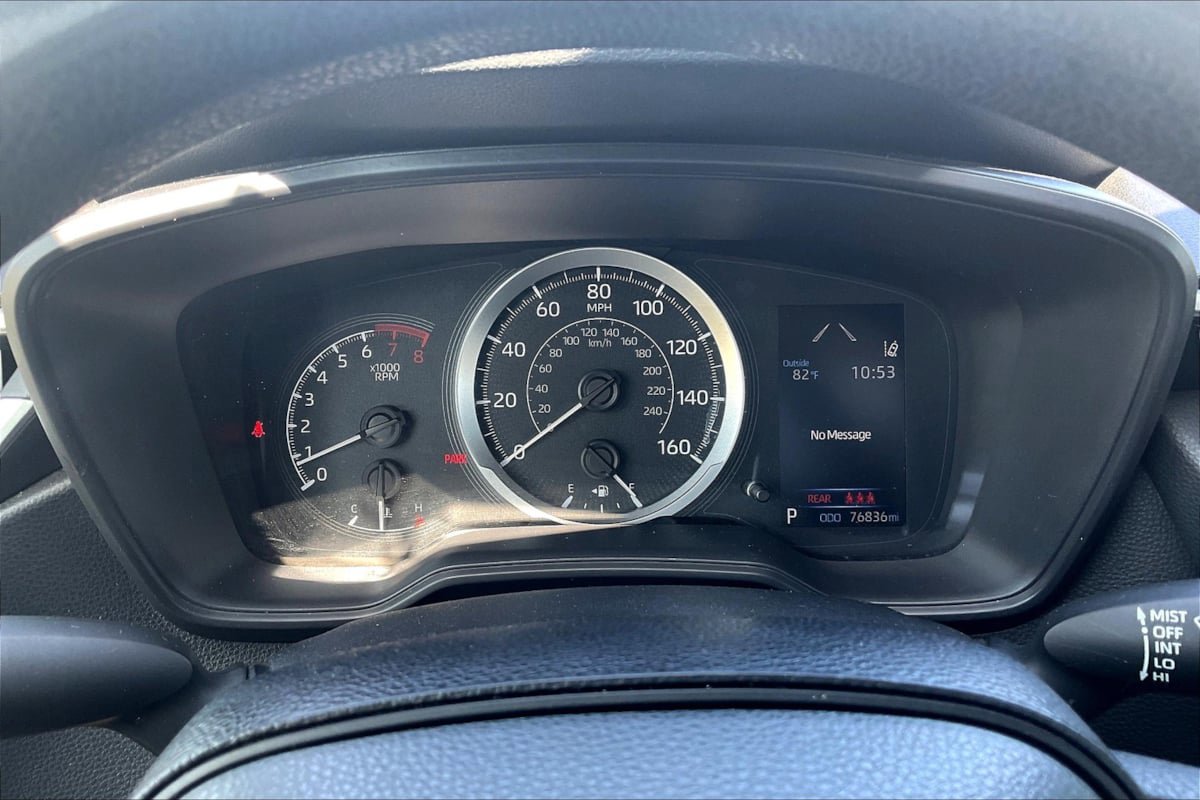 Used 2020 Toyota Corolla LE FWD image 20