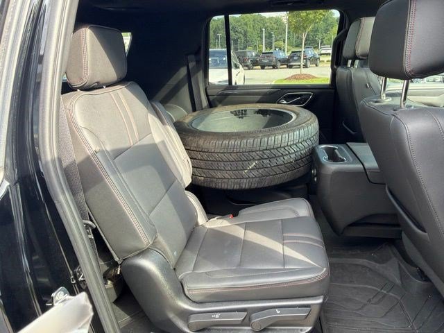 Used 2023 Chevrolet Suburban RST w/ Sport Performance Package AWD/4WD image 23