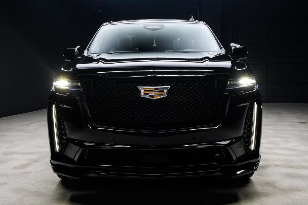 Used 2023 Cadillac Escalade V AWD/4WD image 3