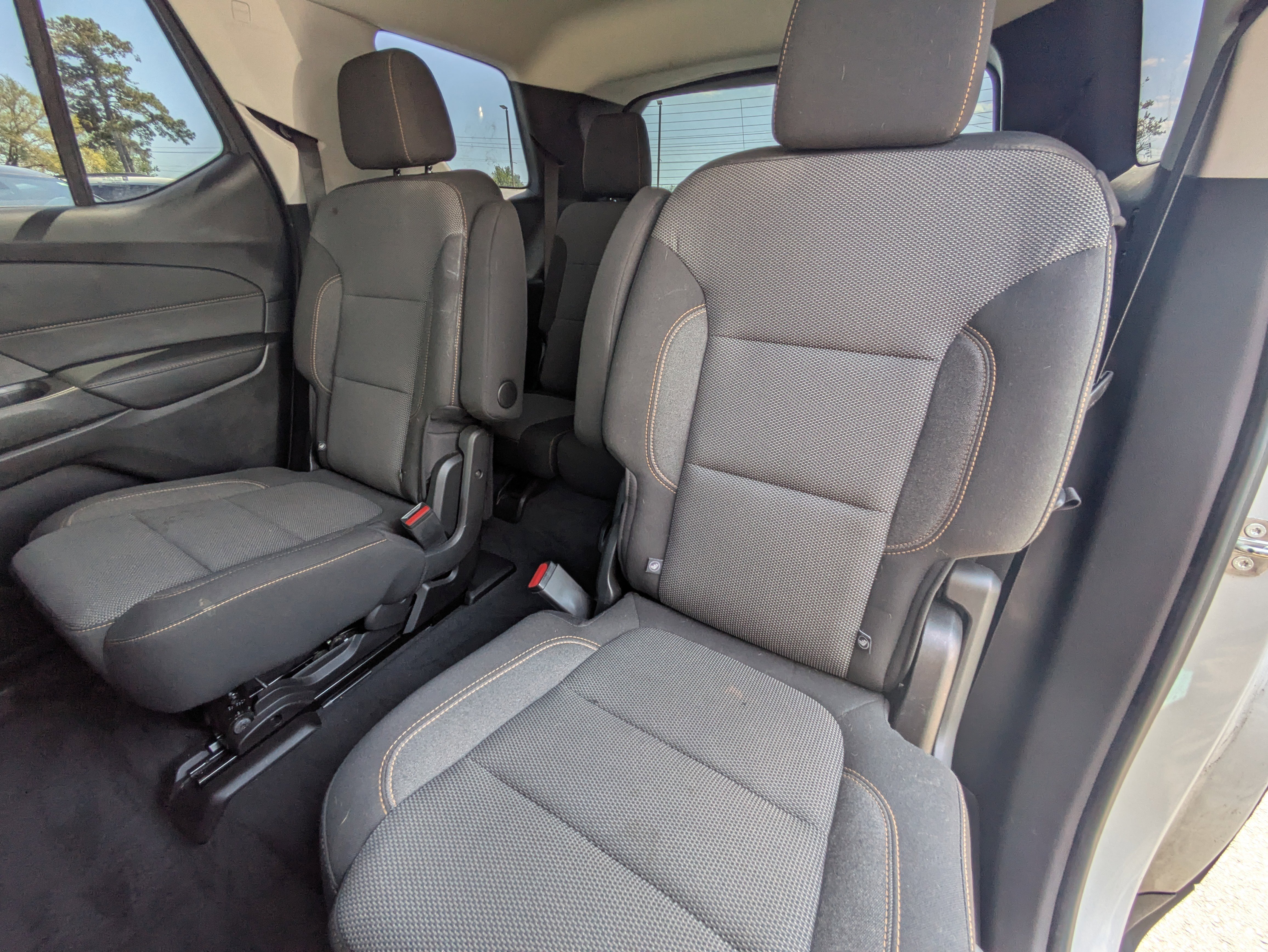 Used 2021 Chevrolet Traverse LT FWD image 10