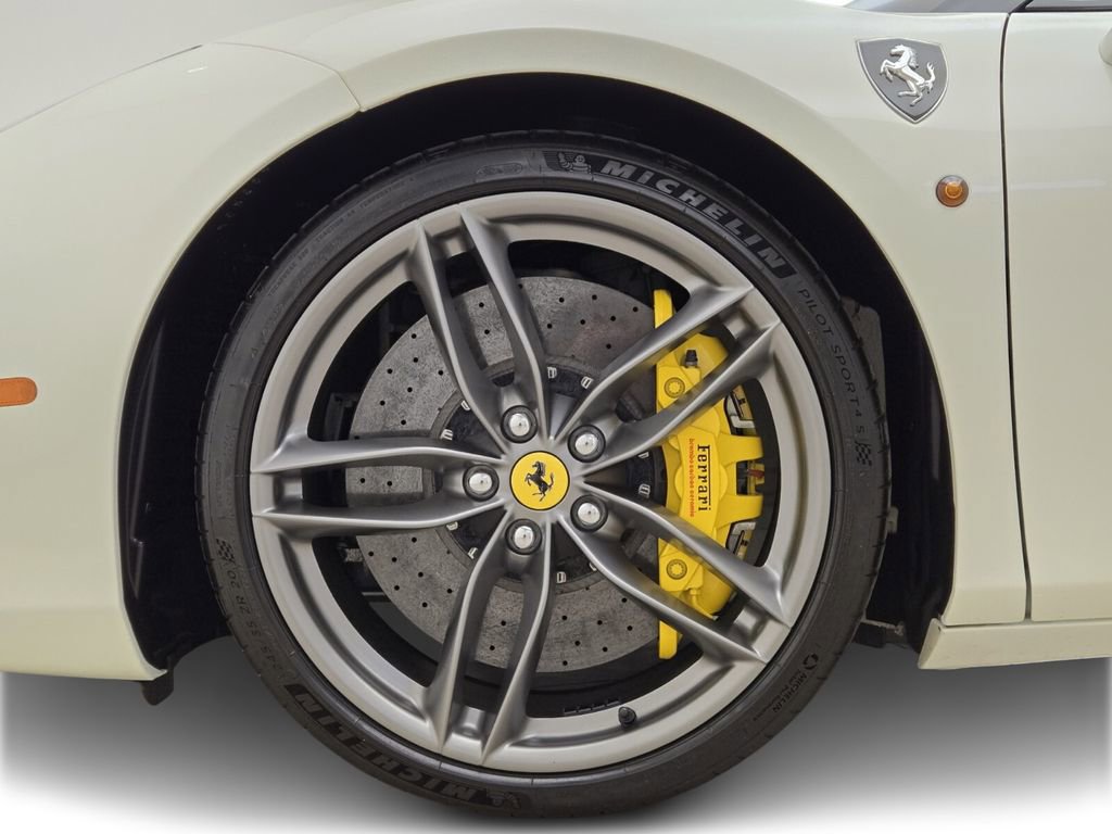 Used 2018 Ferrari 488 Spider image 13