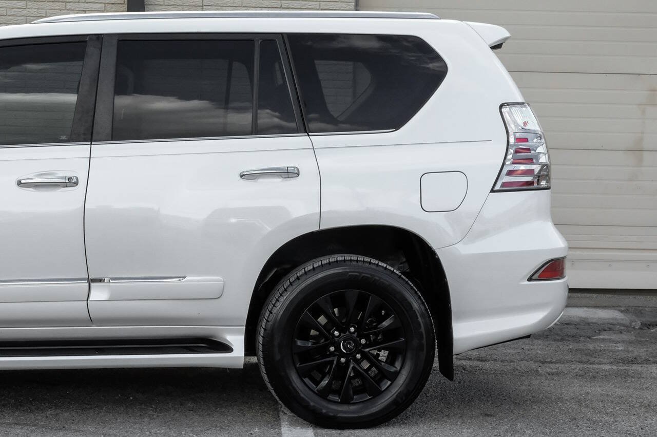 Used 2017 Lexus GX 460 Premium w/ Premium Package AWD/4WD image 18