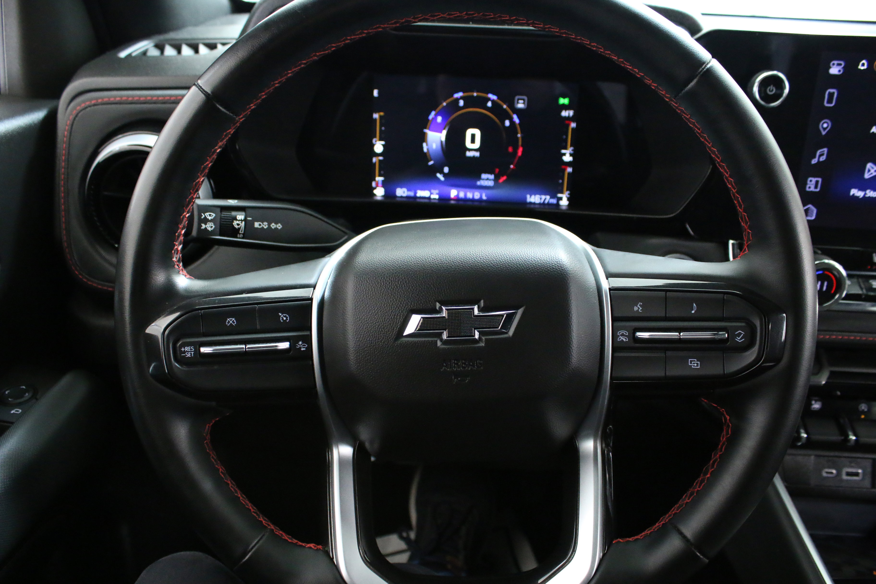 Used 2023 Chevrolet Colorado Z71 w/ Z71 Convenience Package 2 image 13