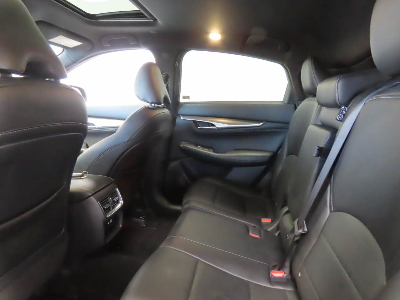 Used 2023 INFINITI QX55 Luxe w/ Cargo Package AWD/4WD image 15