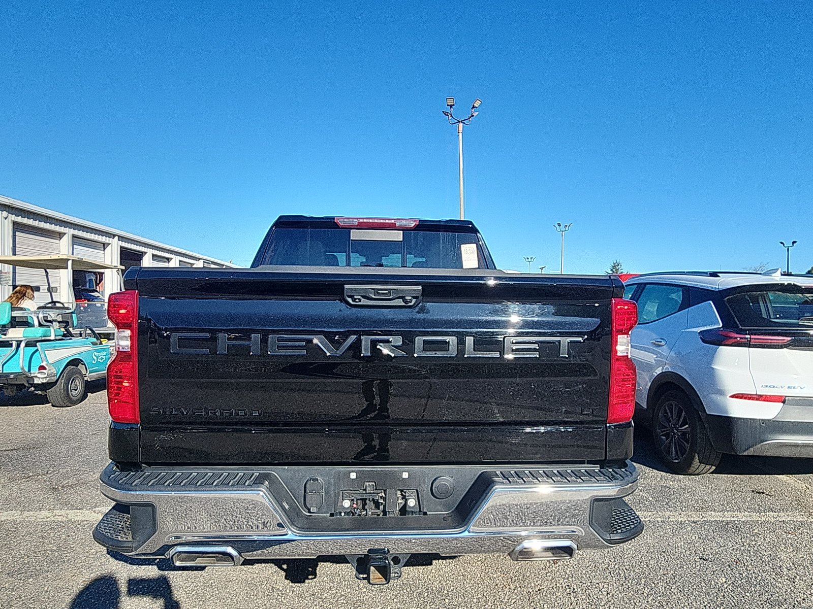 Used 2023 Chevrolet Silverado 1500 LT AWD/4WD image 4