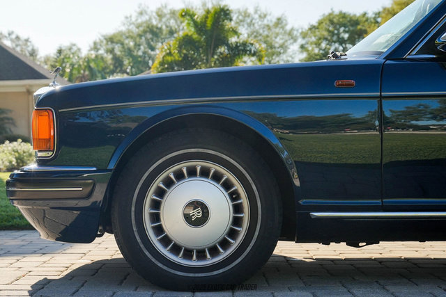 Used 1996 Rolls-Royce Silver Dawn image 4