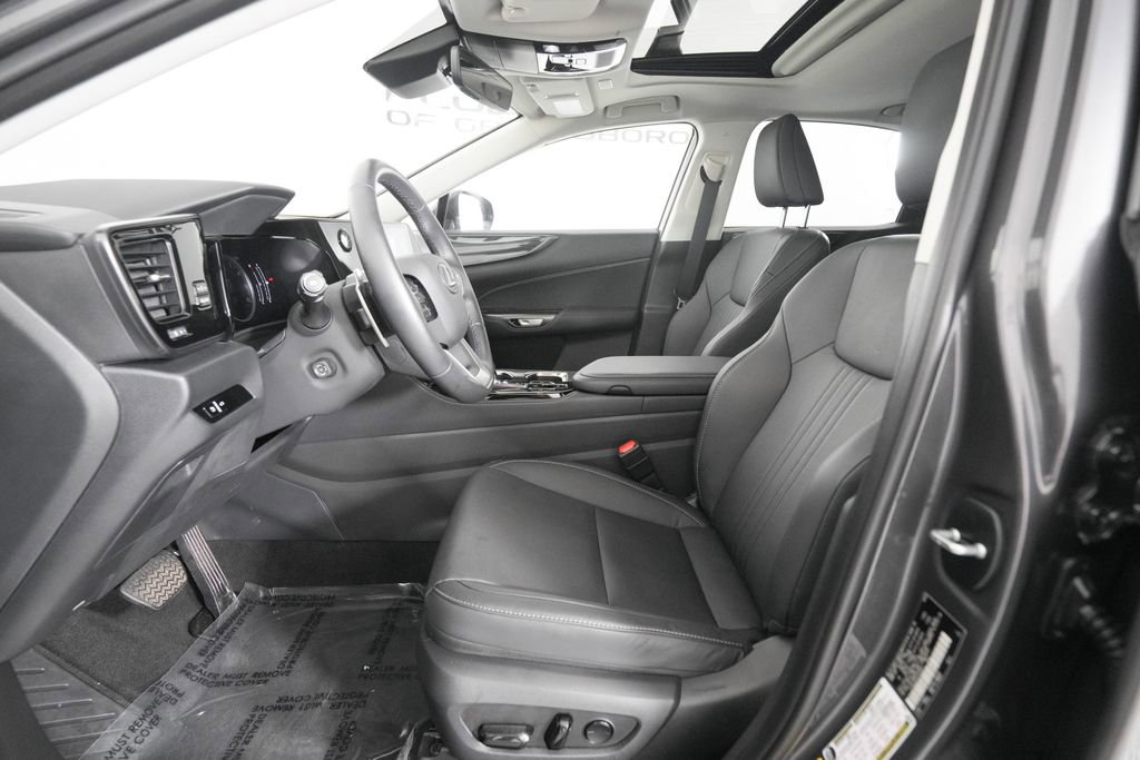 Used 2025 Lexus NX 250 FWD w/ Accessory Package (2T) image 8