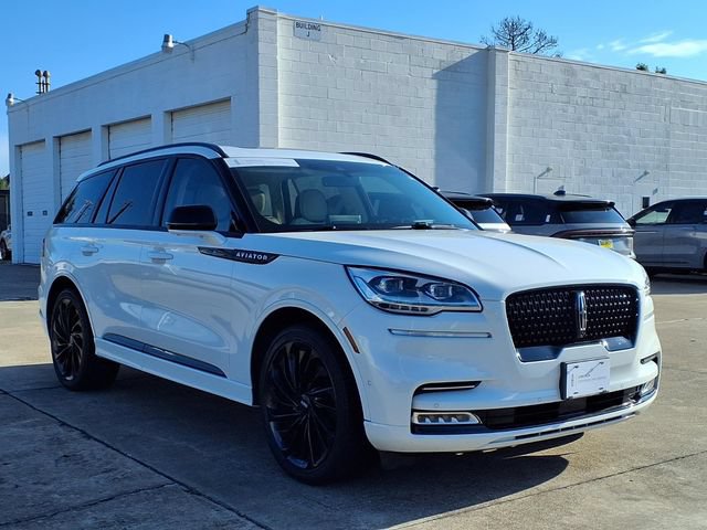 Certified 2023 Lincoln Aviator Black Label w/ Jet Package AWD/4WD image 20