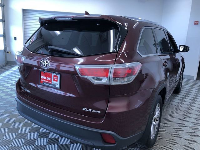 Used 2015 Toyota Highlander XLE AWD/4WD image 35