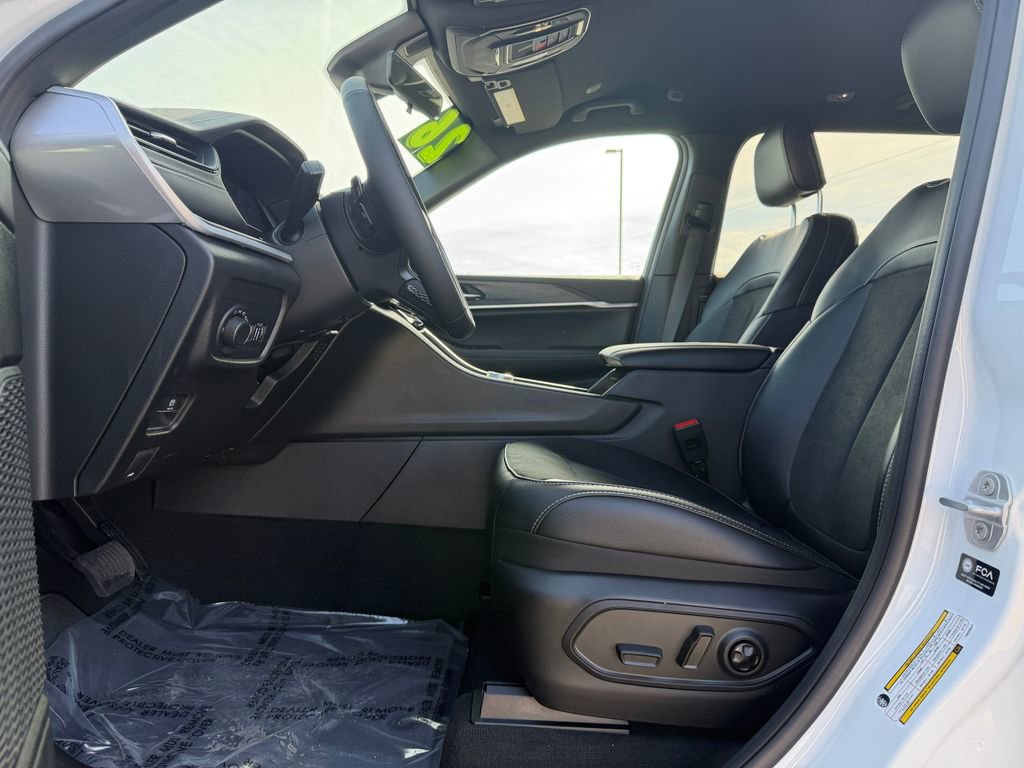New 2026 Jeep Grand Cherokee L 4WD image 14