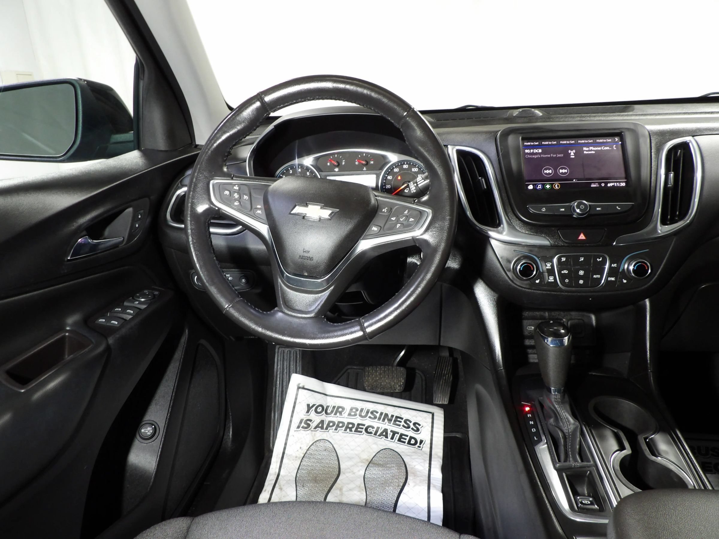 Used 2020 Chevrolet Equinox LT FWD image 11