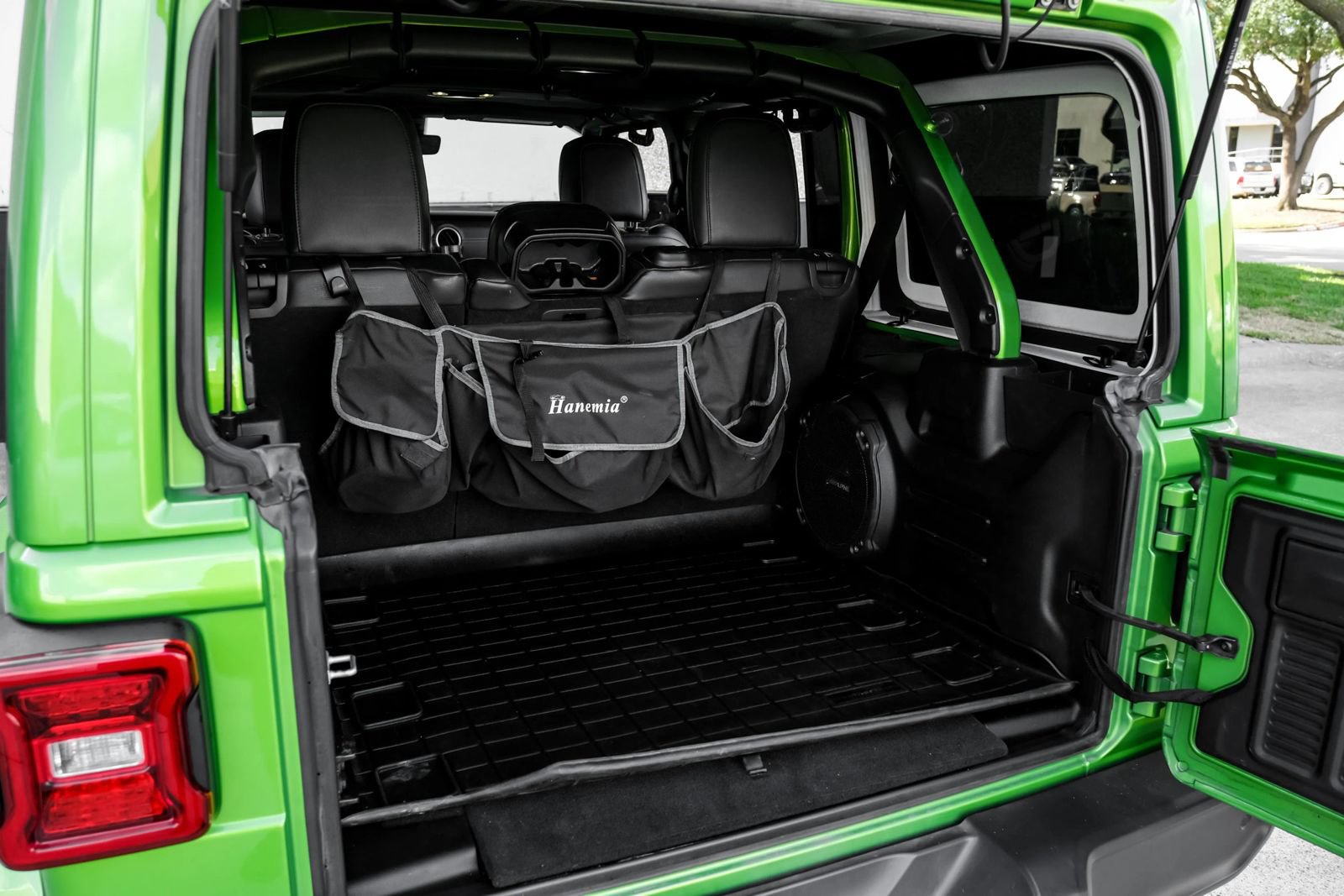 Used 2019 Jeep Wrangler Unlimited Sahara AWD/4WD image 51