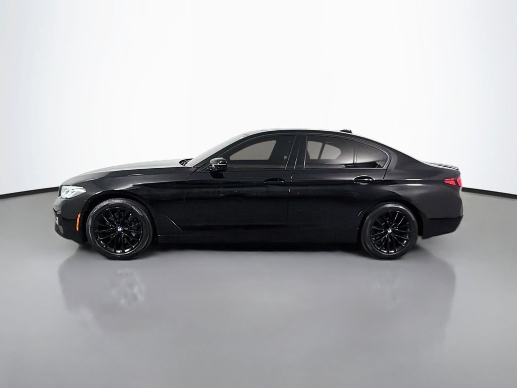 Used 2023 BMW 530i xDrive w/ Premium Package AWD/4WD image 4