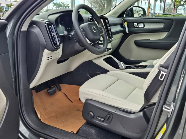 New 2026 Volvo XC40 B5 Plus w/ Protection Package Premier AWD/4WD image 14